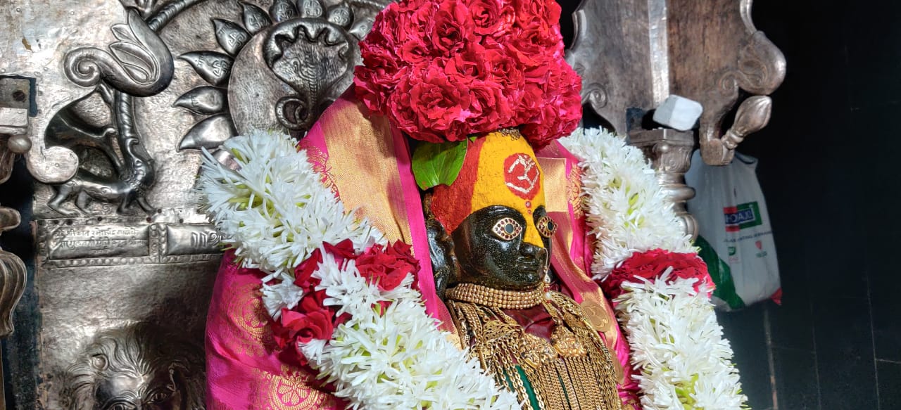 घटस्थापना कथा, आरती, विधी आणि महत्त्व: कलश स्थापना मार्गदर्शक | नाशिक कुंभ यात्रा
